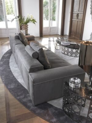 Este table basse design haut de gamme avec base métallique découpée au laser et plateau en marbre. Disponible chez D-Style Interior.