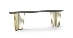 Alfieri console haut de gamme par Vittoria Frigerio avec base métallique sculpturale et plateau en marbre élégant. Disponible chez D-Style Interior.