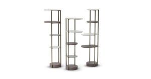 Doge bibliothèque haut de gamme par Vittoria Frigerio, structure métallique et base en frêne teinté, entièrement modulable et personnalisable. Disponible chez D-Style Interior.