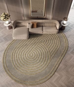 Casati tapis design haut de gamme en Tencel, texture contemporaine et motif courbé élégant. Disponible en Cream, Taupe et Honey. Disponible chez D-Style Interior.