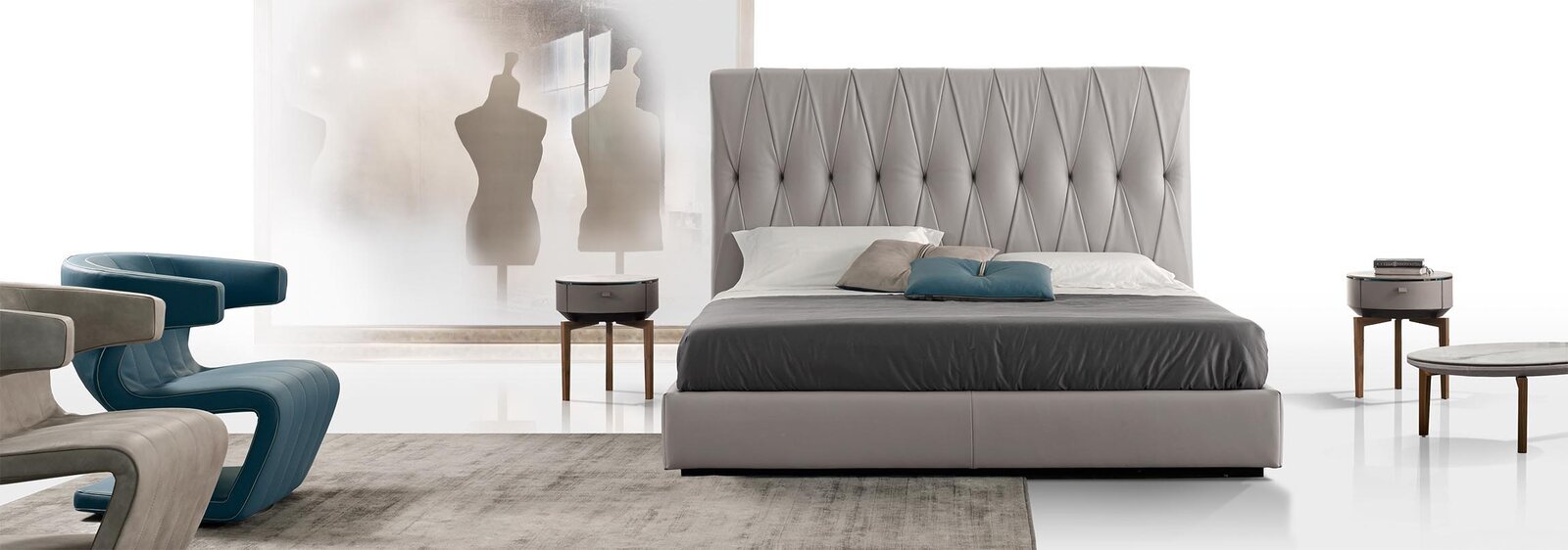 Marlon Night, un lit king-size en cuir avec tête capitonnée artisanale et design moderne. Disponible chez D-Style Interior.