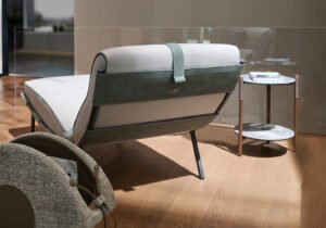 Cruise table basse de Gamma Arredamenti, une création élégante en métal et cuir, disponible en plusieurs tailles. Design italien raffiné chez D-Style Interior.