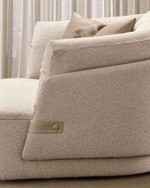 Veronica XXL fauteuil pivotant en cuir, confortable pour deux personnes, avec ceintures latérales élégantes. Disponible chez D-Style Interior.