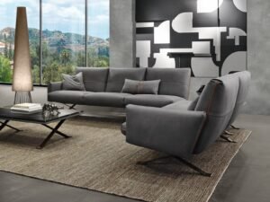 Rialto table basse de Gamma Arredamenti associe métal, verre fumé, céramique ou marbre dans un design léger et raffiné. Disponible chez D-Style Interior.